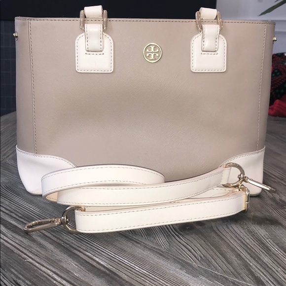 Tory Burch Handbags - Tory Burch tan and white purse